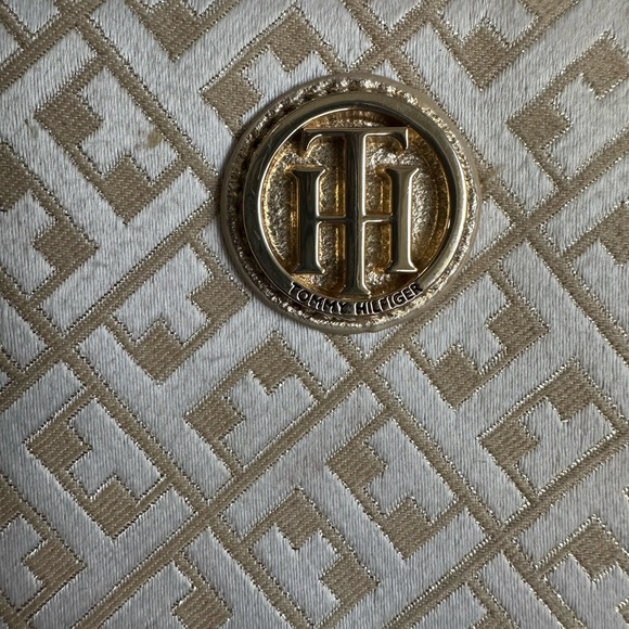 Tommy Hilfiger Wallet - Picture 6 of 6